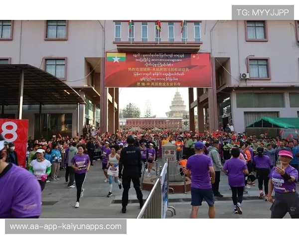 胡志明市马拉松：越南跑者连续突破纪录，精彩纷呈！，越南胡志明市最新新闻